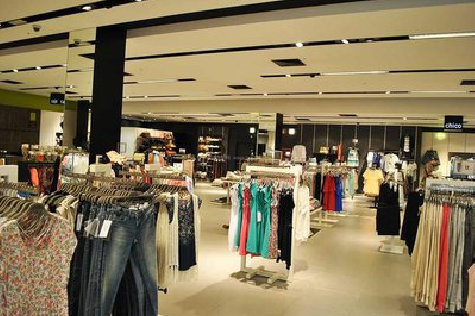 福贡商场里的店面怎么装修?